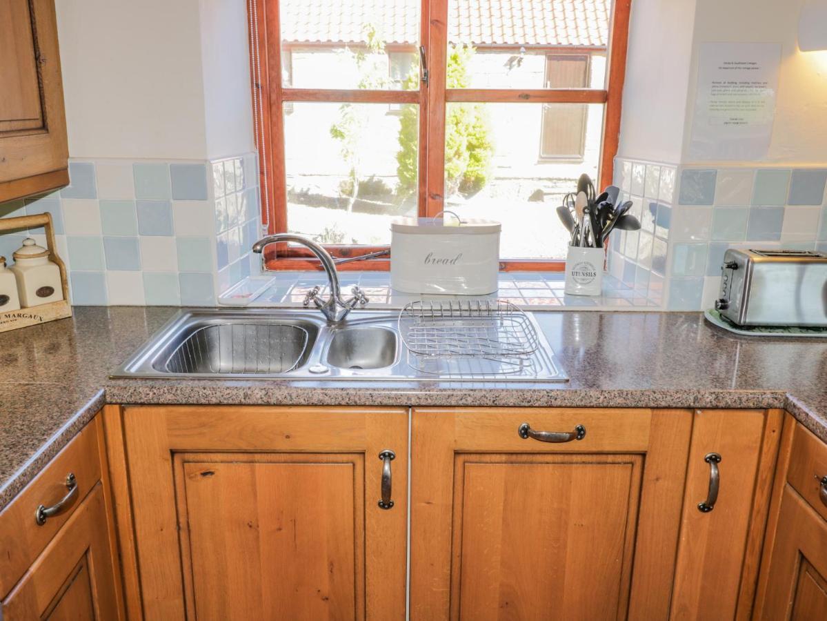 Danby Cottage Whitby Ngoại thất bức ảnh